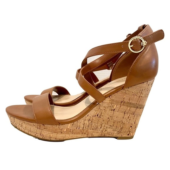 LIKE NEW — Tommy Hilfiger MISSA Leather Tan Platform Wedge Size 10 - Picture 5 of 10